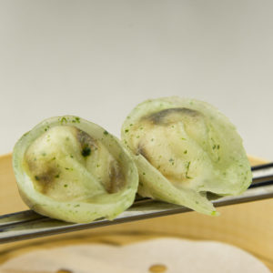Ravioli di pollo e aglio nero - 2 pezzi