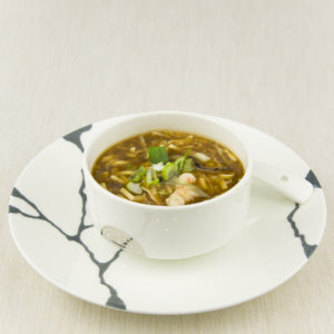 Zuppa agropiccante ai frutti di mare