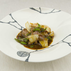Manzo saltato con salsa di soia nera